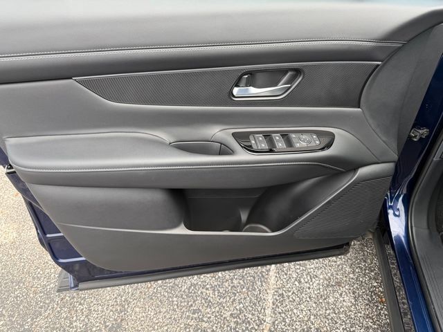 Used 2025 Nissan Murano SV AWD/4WD image 15