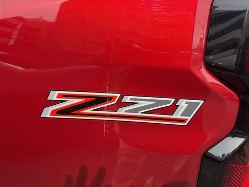 Certified 2024 Chevrolet Colorado Z71 w/ Z71 Convenience Package 2 image 9