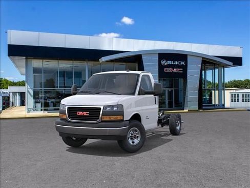 New 2025 GMC Savana 3500 w/ Power Convenience Package image 8
