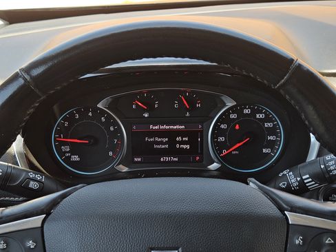 Used 2020 Chevrolet Traverse LT FWD image 17