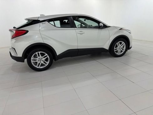 Used 2021 Toyota C-HR LE FWD image 6
