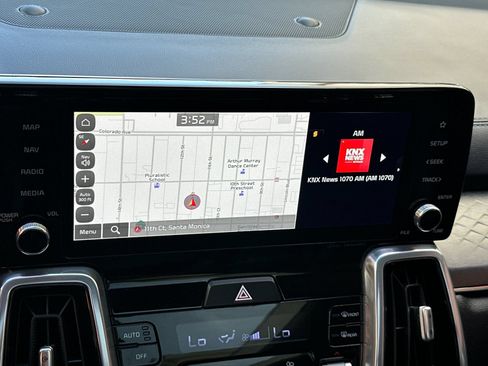 Used 2023 Kia Sorento SX AWD/4WD image 28