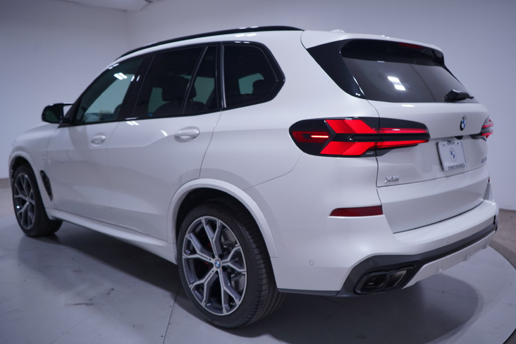 Used 2026 BMW X5 M60i w/ Parking Assistance Package AWD/4WD image 3