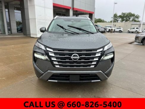 Used 2026 Nissan Rogue SL AWD/4WD image 2