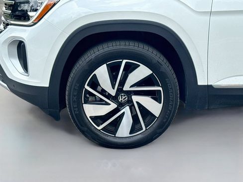 Used 2025 Volkswagen Atlas SEL AWD/4WD image 37