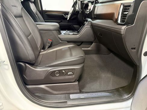 Used 2024 GMC Sierra 3500 Denali w/ Denali Reserve Package image 63