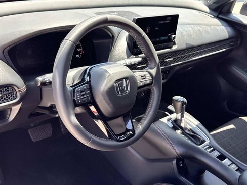 Certified 2025 Honda HR-V Sport image 2