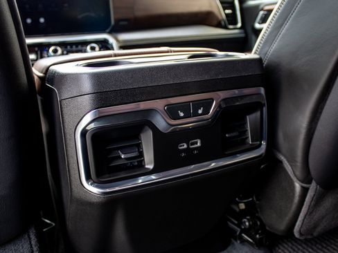 Used 2026 GMC Sierra 1500 Denali Ultimate AWD/4WD image 32