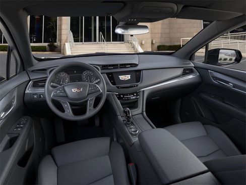 New 2026 Cadillac XT5 Luxury image 15
