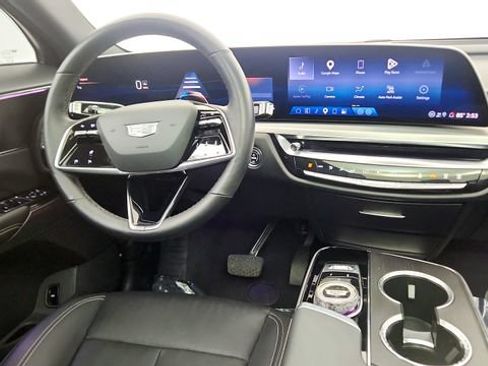 Used 2024 Cadillac Lyriq Luxury AWD/4WD image 51