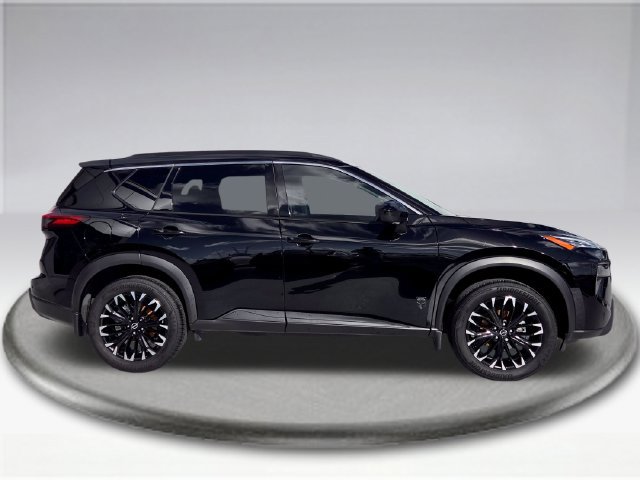 Used 2026 Nissan Rogue Dark Armor FWD image 9