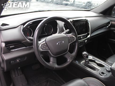 Used 2022 Chevrolet Traverse Premier w/ Redline Edition AWD/4WD image 13