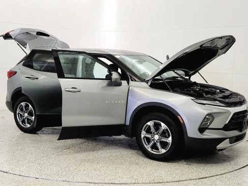 Used 2023 Chevrolet Blazer LT image 9