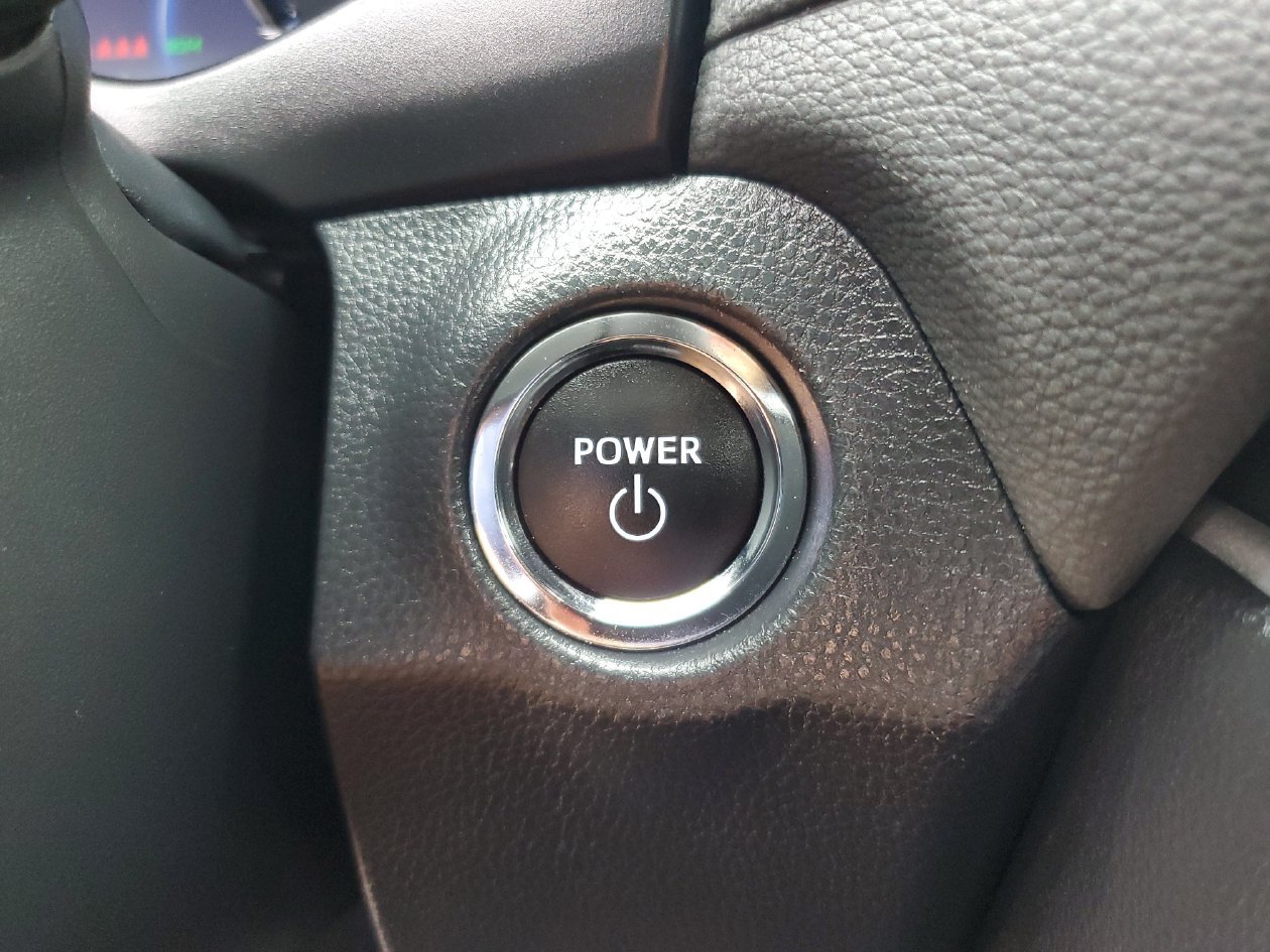Used 2023 Toyota RAV4 SE w/ Convenience Package AWD/4WD image 25
