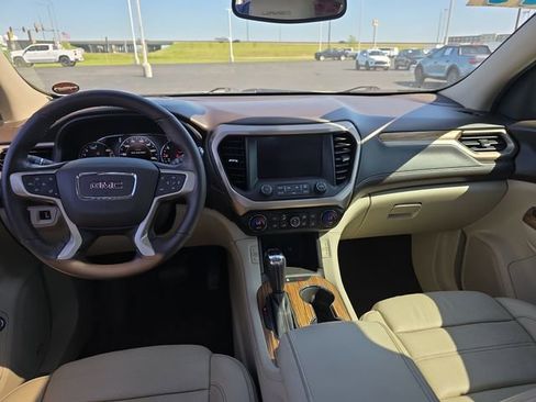 Certified 2017 GMC Acadia Denali w/ Technology Package FWD image 15