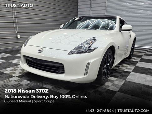 Used 2018 Nissan 370Z Coupe RWD image 1