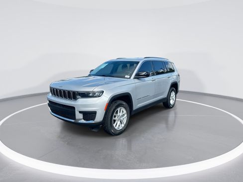 Used 2023 Jeep Grand Cherokee L Laredo w/ Luxury Tech Group I AWD/4WD image 5