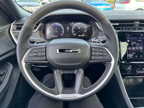 New 2025 Jeep Grand Cherokee Laredo X w/ Trailer Tow Package image 17