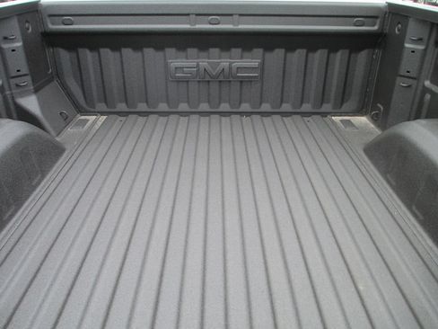 New 2026 GMC Sierra 1500 AT4 w/ AT4 Premium Package AWD/4WD image 9