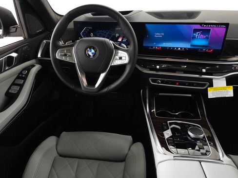 Used 2026 BMW X7 xDrive40i w/ Premium Package AWD/4WD image 14