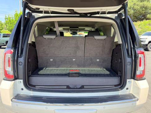 Used 2015 GMC Yukon Denali w/ Open Road Package AWD/4WD image 9