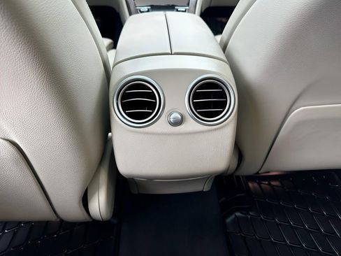 Used 2022 Mercedes-Benz GLC 300 4MATIC image 17