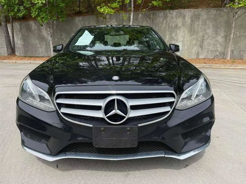 Used 2014 Mercedes-Benz E 350 4MATIC Sedan image 2