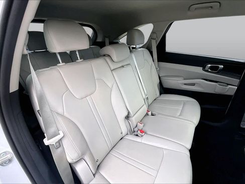 Used 2026 Kia Sorento S FWD image 19