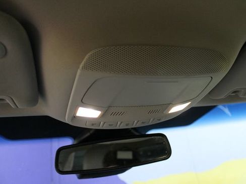 Used 2020 Ford Edge Titanium AWD/4WD image 22