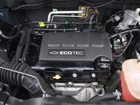 Used 2017 Chevrolet Trax LT w/ LT Convenience Package image 30