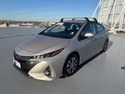 Certified 2022 Toyota Prius Prime Limited image 5