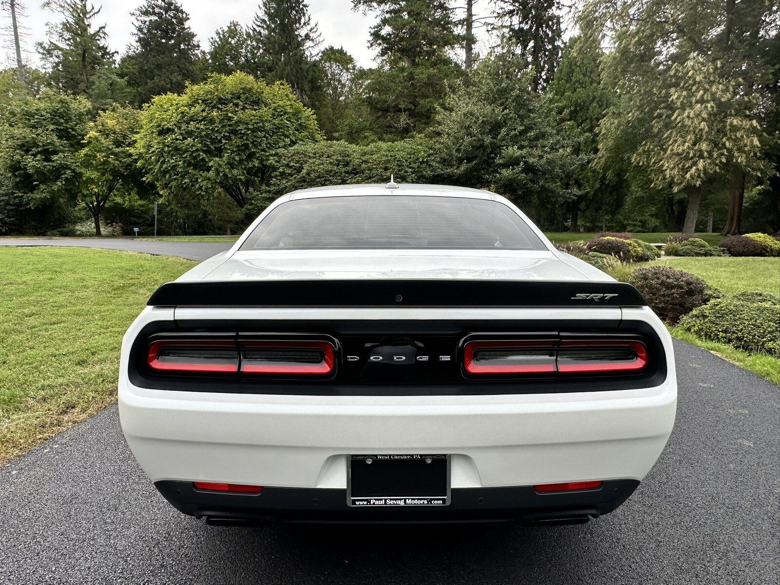 Used 2015 Dodge Challenger SRT Hellcat RWD image 9