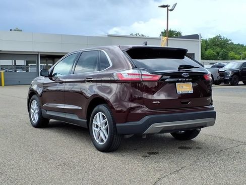 Certified 2024 Ford Edge SEL w/ Convenience Package AWD/4WD image 4