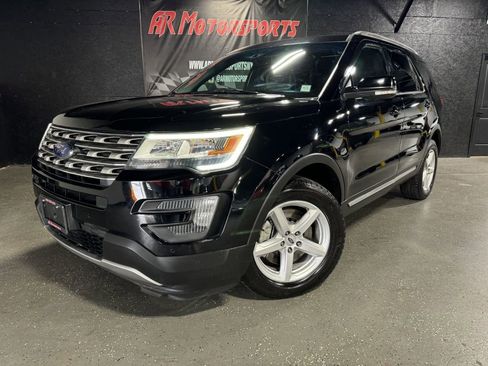 Used 2016 Ford Explorer XLT w/ Equipment Group 202A image 1