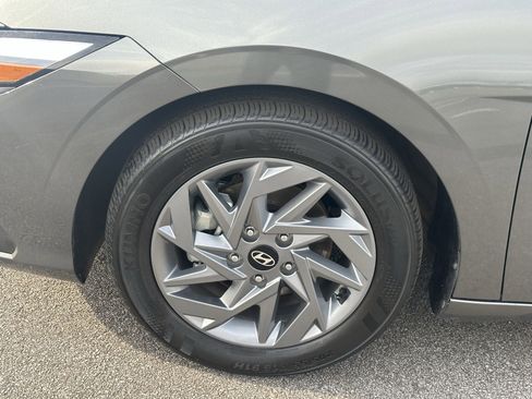 Used 2024 Hyundai Elantra SEL image 14