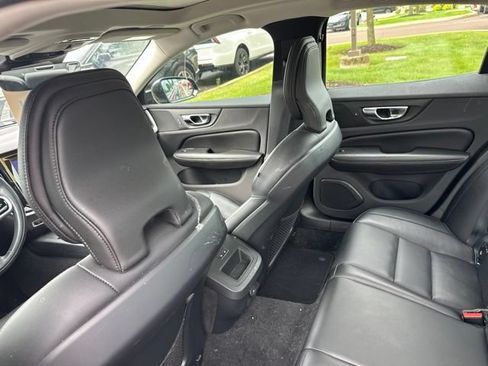 Used 2021 Volvo S60 T5 Momentum w/ Premium Package AWD/4WD image 15
