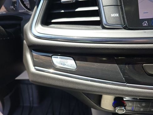 Used 2023 Buick Enclave Premium w/ Experience Buick Package FWD image 13