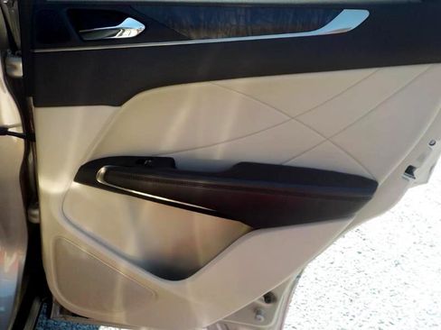 Used 2017 Lincoln MKC Reserve image 33