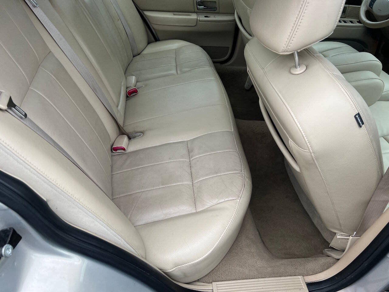 Used 2010 Mercury Grand Marquis LS RWD image 25