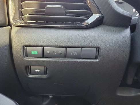 Used 2024 Nissan Sentra SV w/ SV Premium Package FWD image 14