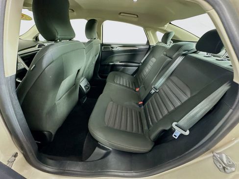 Used 2019 Ford Fusion SE image 31