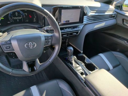 Used 2025 Toyota Camry SE FWD image 20