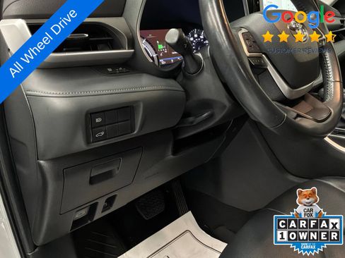 Used 2023 Toyota Highlander XLE AWD/4WD image 20