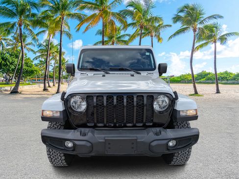 Used 2022 Jeep Gladiator Willys image 8