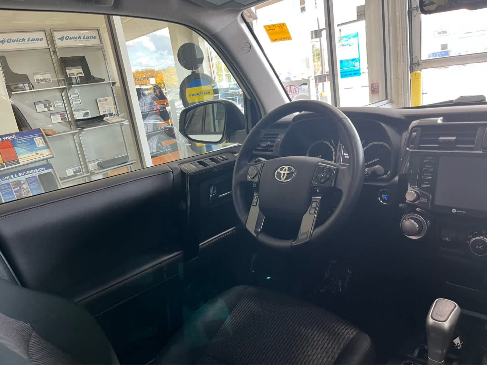 Used 2023 Toyota 4Runner TRD Off-Road AWD/4WD image 15