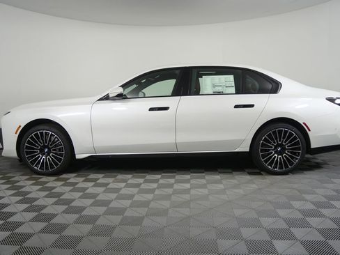 New 2026 BMW 760i xDrive w/ Executive Package image 6