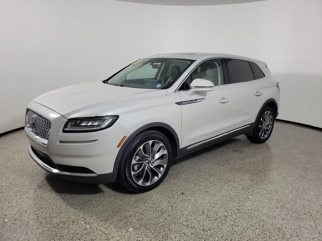 Certified 2023 Lincoln Nautilus Reserve AWD/4WD image 2
