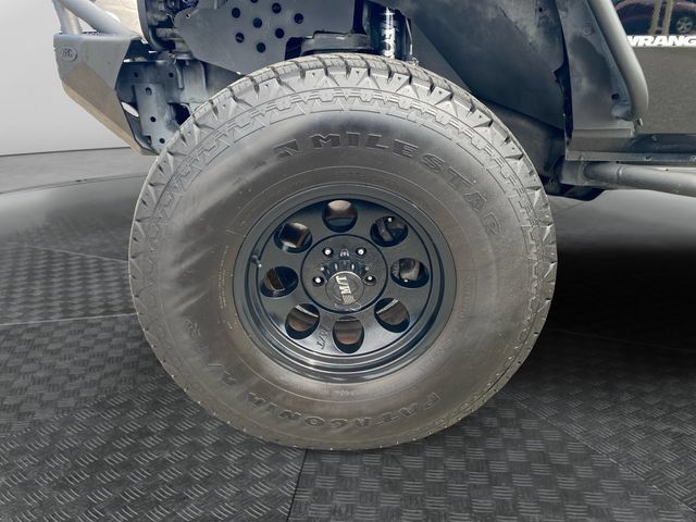 Used 2012 Jeep Wrangler Rubicon w/ Dual Top Group AWD/4WD image 29