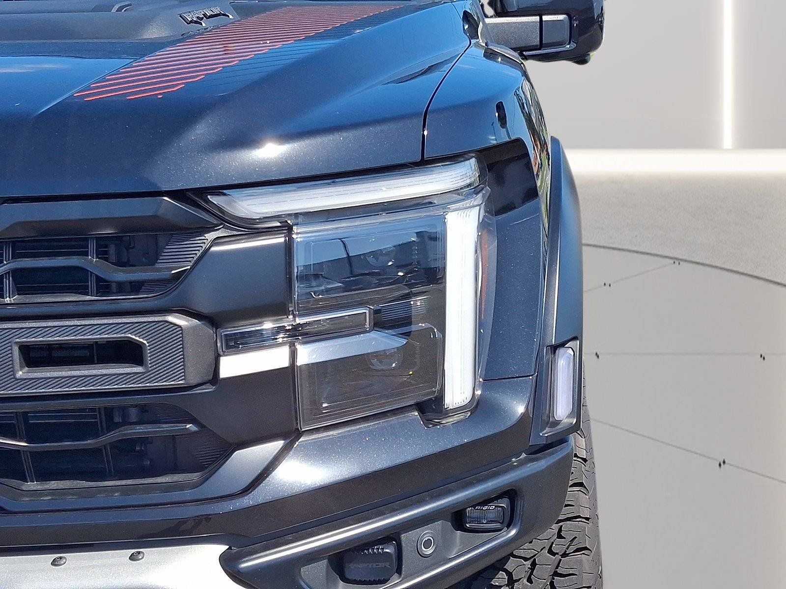 Used 2025 Ford F150 Raptor AWD/4WD image 27