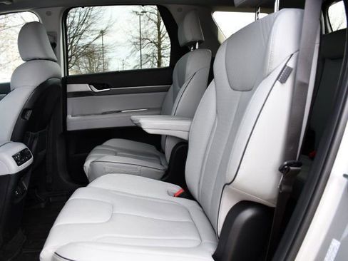Used 2025 Hyundai Palisade SEL image 15